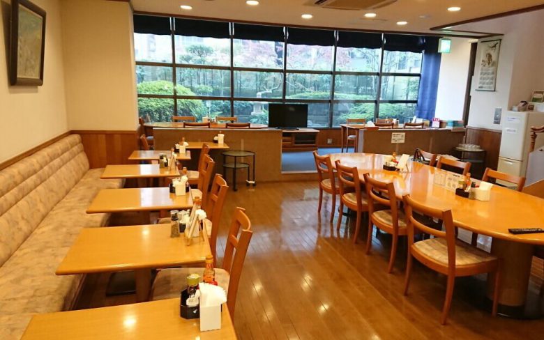 アローンズ大阪の食堂