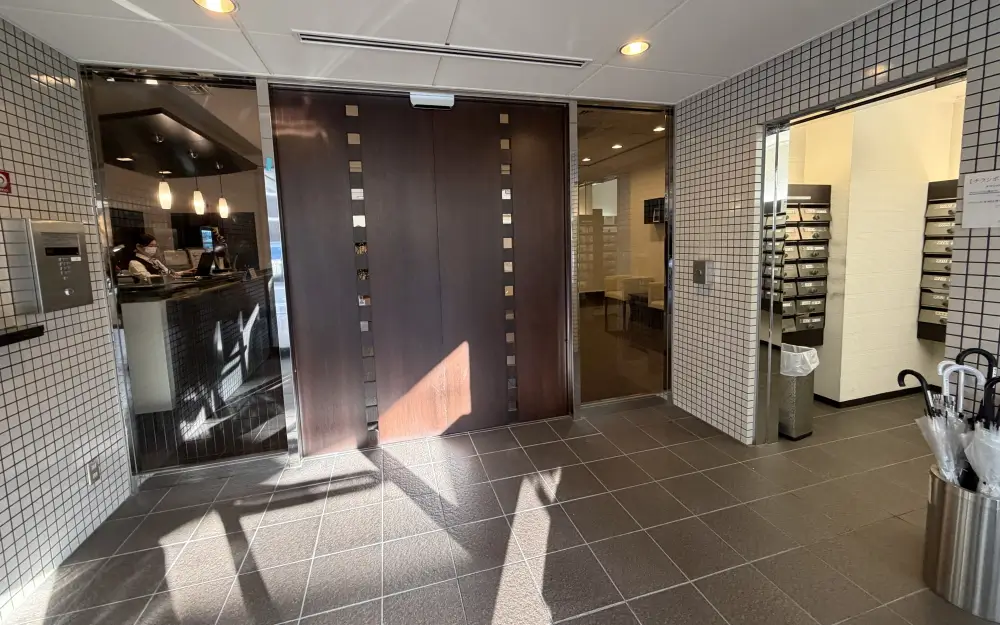 ラ･メール北大阪のエントランス